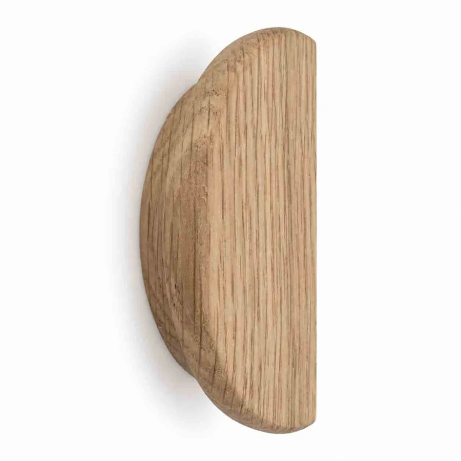 Bouton de porte demi-lune en chêne massif – finition huilée mate