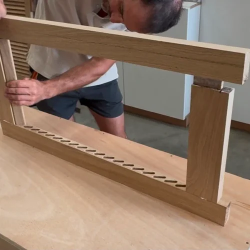 Montage d'une structure en bois massif